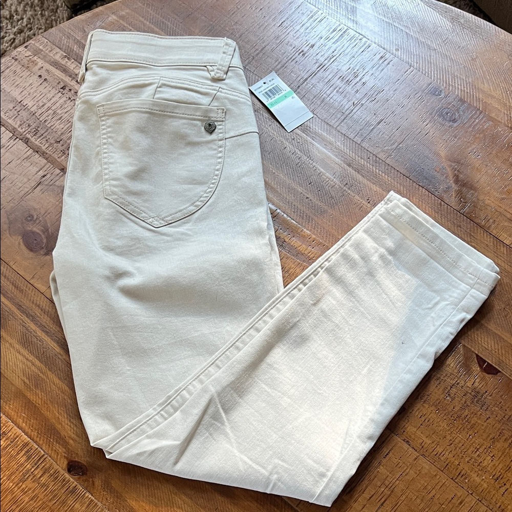 Democracy Ab solution Women's Cream Ankle skimmer Jeans